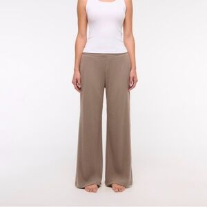 Abercrombie flare leg cloud pant - small